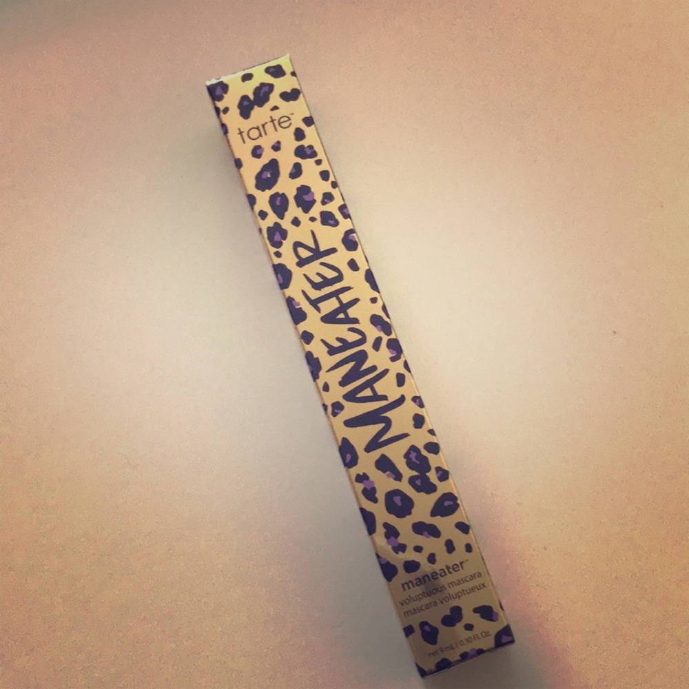 Tarte Maneater voluptuous Mascara in “Black”